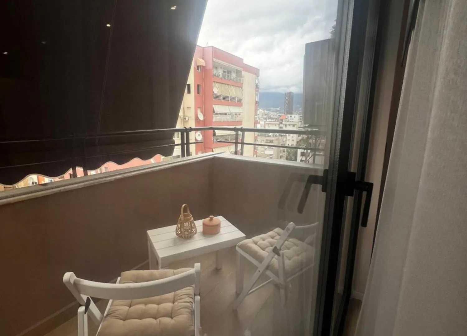 The Chic Lake Apartment Tirana 0*,  Albania