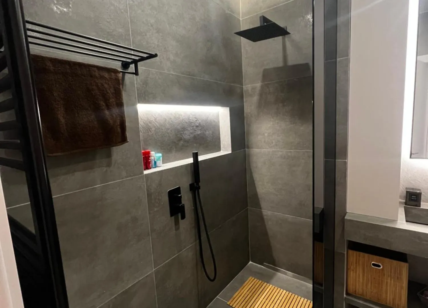 The Chic Lake Apartment Tirana